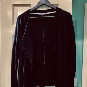 Lululemon black sweater